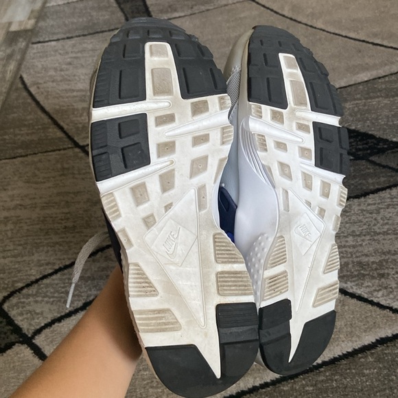Nike huarache run size 6y - Picture 9 of 12